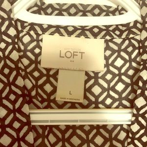 Sleeveless black and white Loft blouse